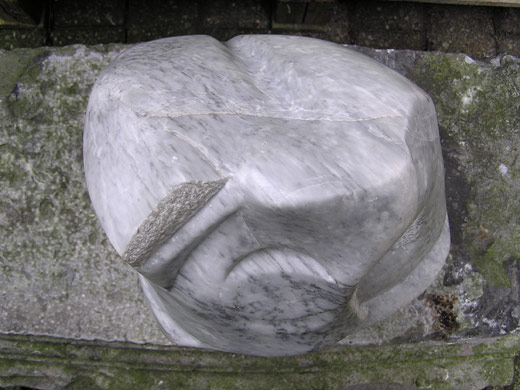 MESMERIZING - 1994 - Carrara marble - 35:25:25 cm